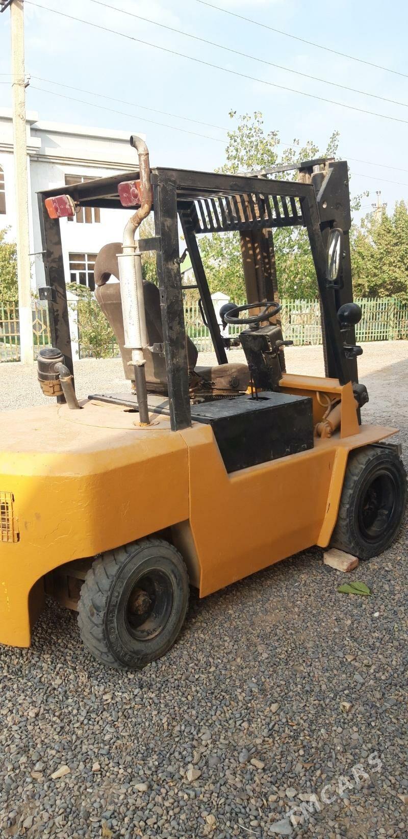 Kara Forklift 2002 - 65 000 TMT - Мары - img 2
