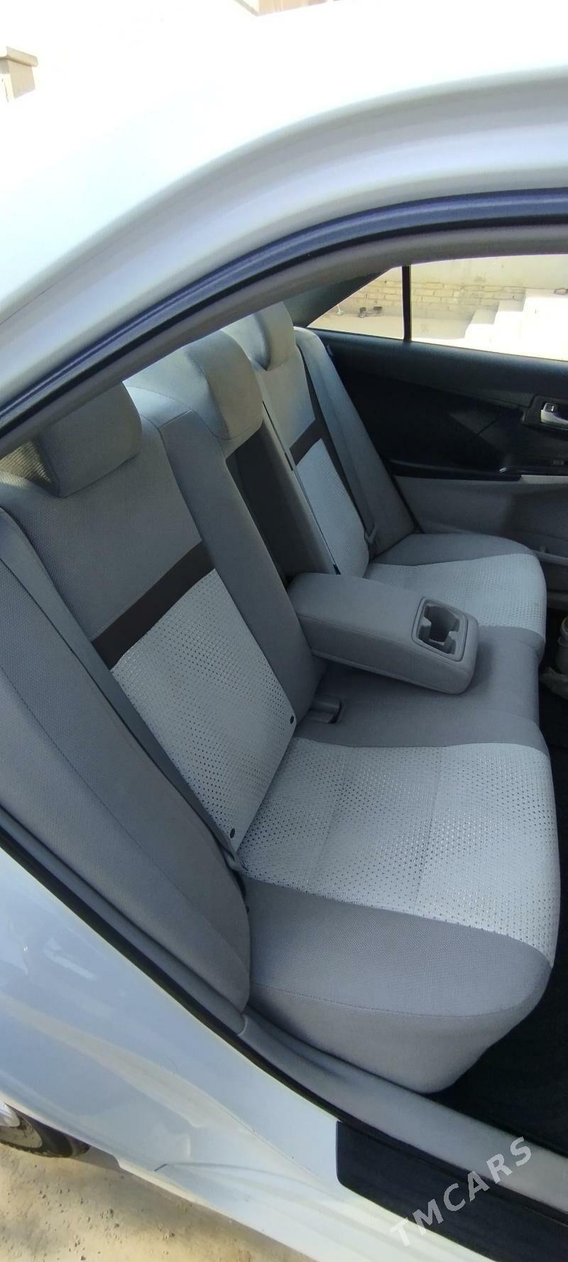 Toyota Camry 2012 - 240 000 TMT - Дашогуз - img 3