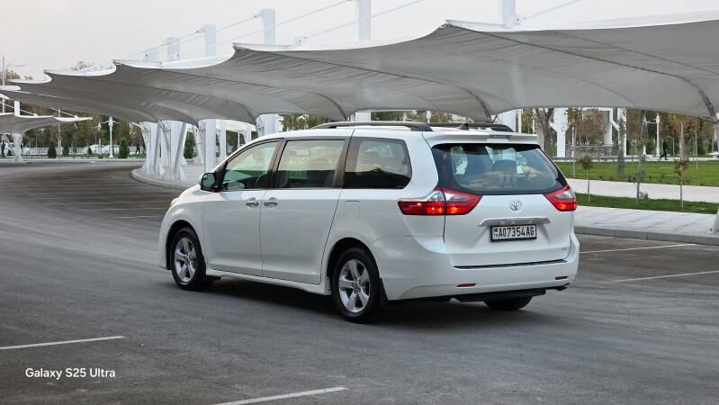 Toyota Sienna 2020 - 350 000 TMT - Ашхабад - img 4