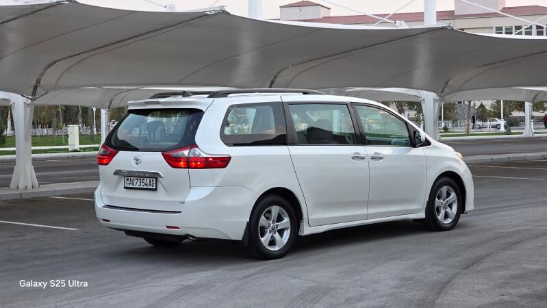 Toyota Sienna 2020 - 350 000 TMT - Ашхабад - img 3