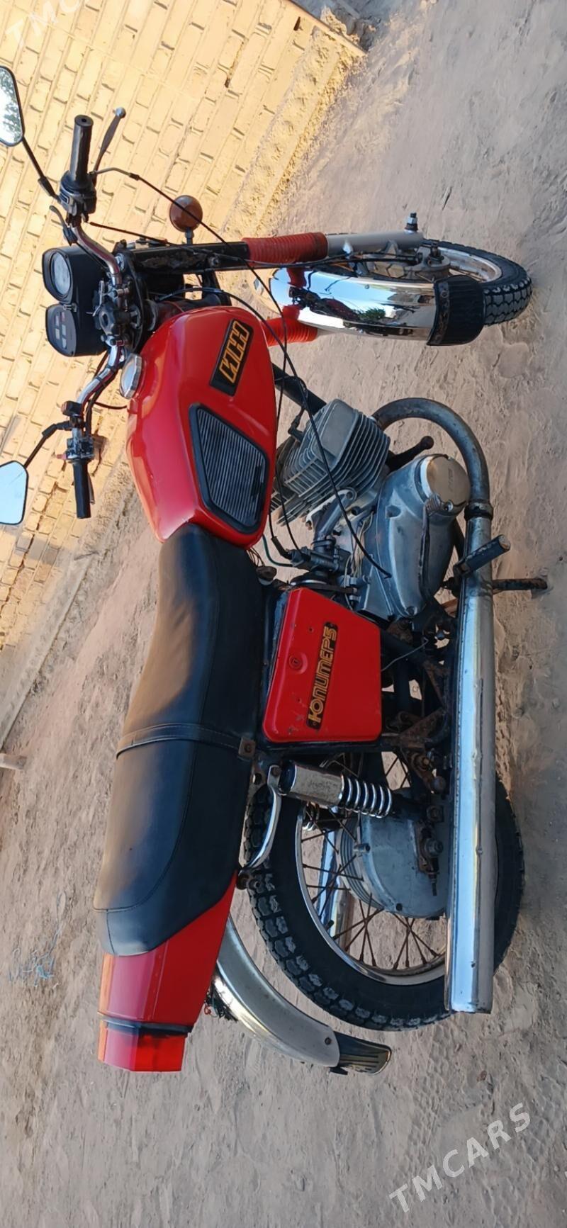 Iž Ýupiter 1980 - 11 000 TMT - Мургап - img 2