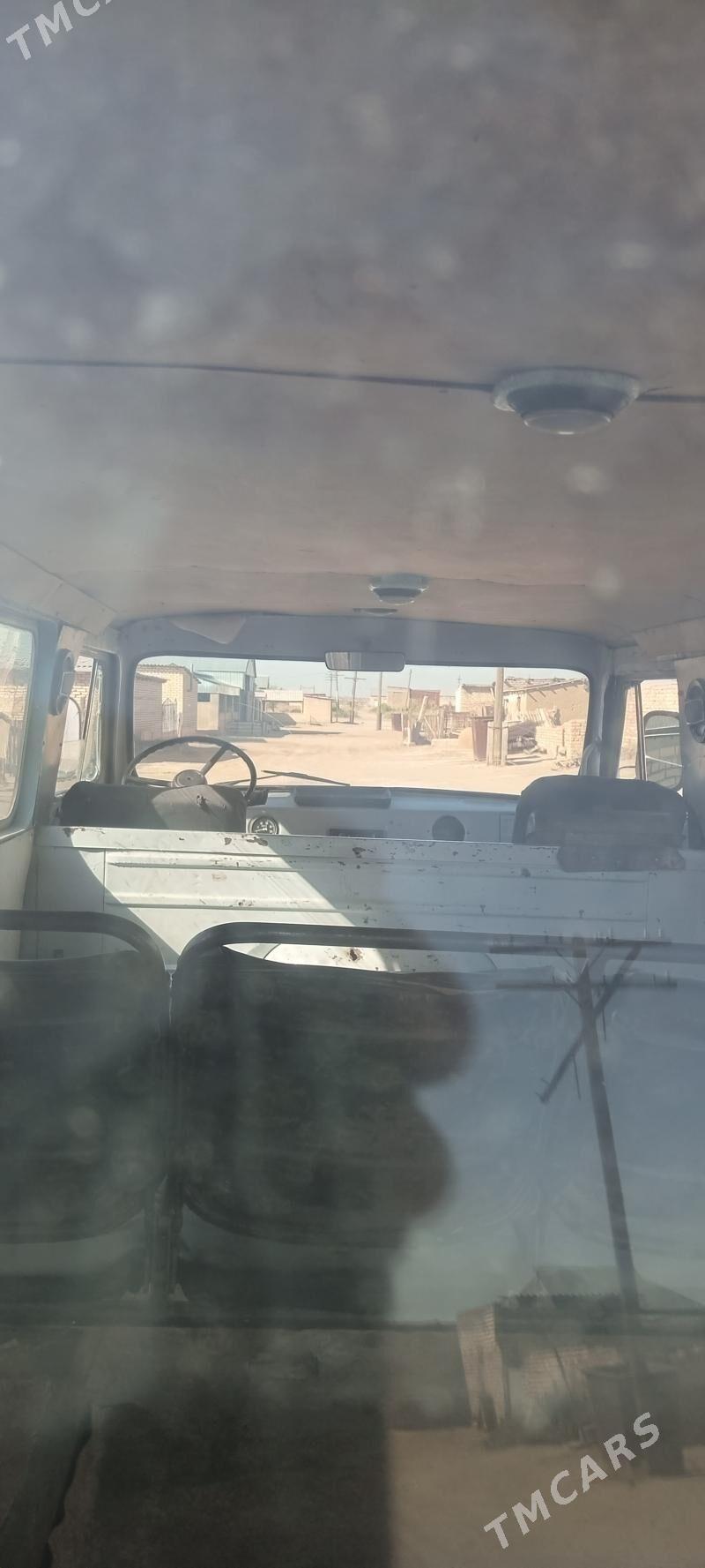 UAZ 452 1981 - 30 000 TMT - Байрамали - img 4