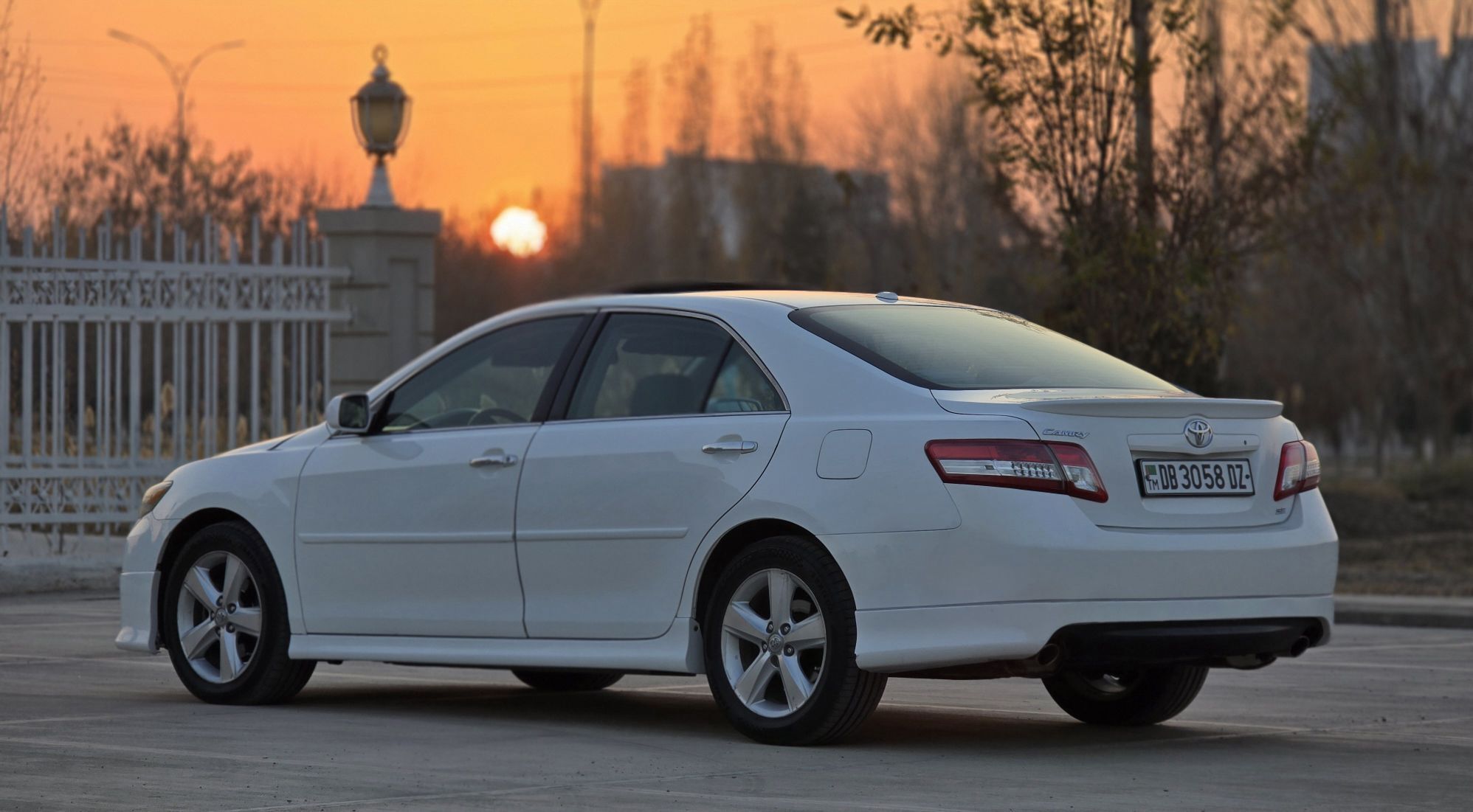 Toyota Camry 2010 - 235 000 TMT - Дашогуз - img 3