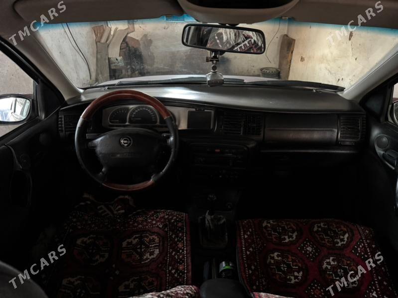 Opel Vectra 2000 - 70 000 TMT - Гороглы (Тагта) - img 5