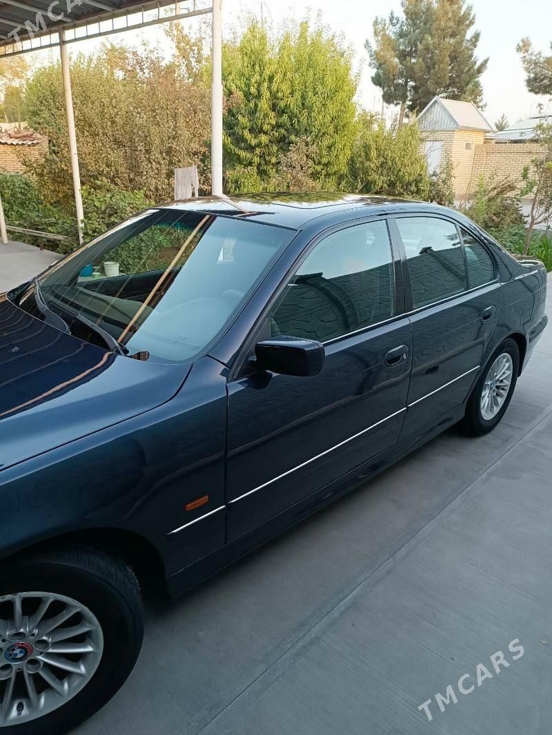 BMW E39 1998 - 120 000 TMT - Сакарчага - img 4