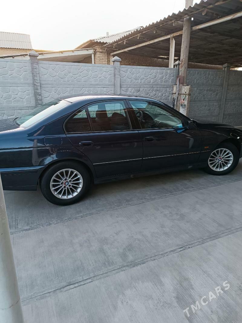 BMW E39 1998 - 120 000 TMT - Сакарчага - img 3