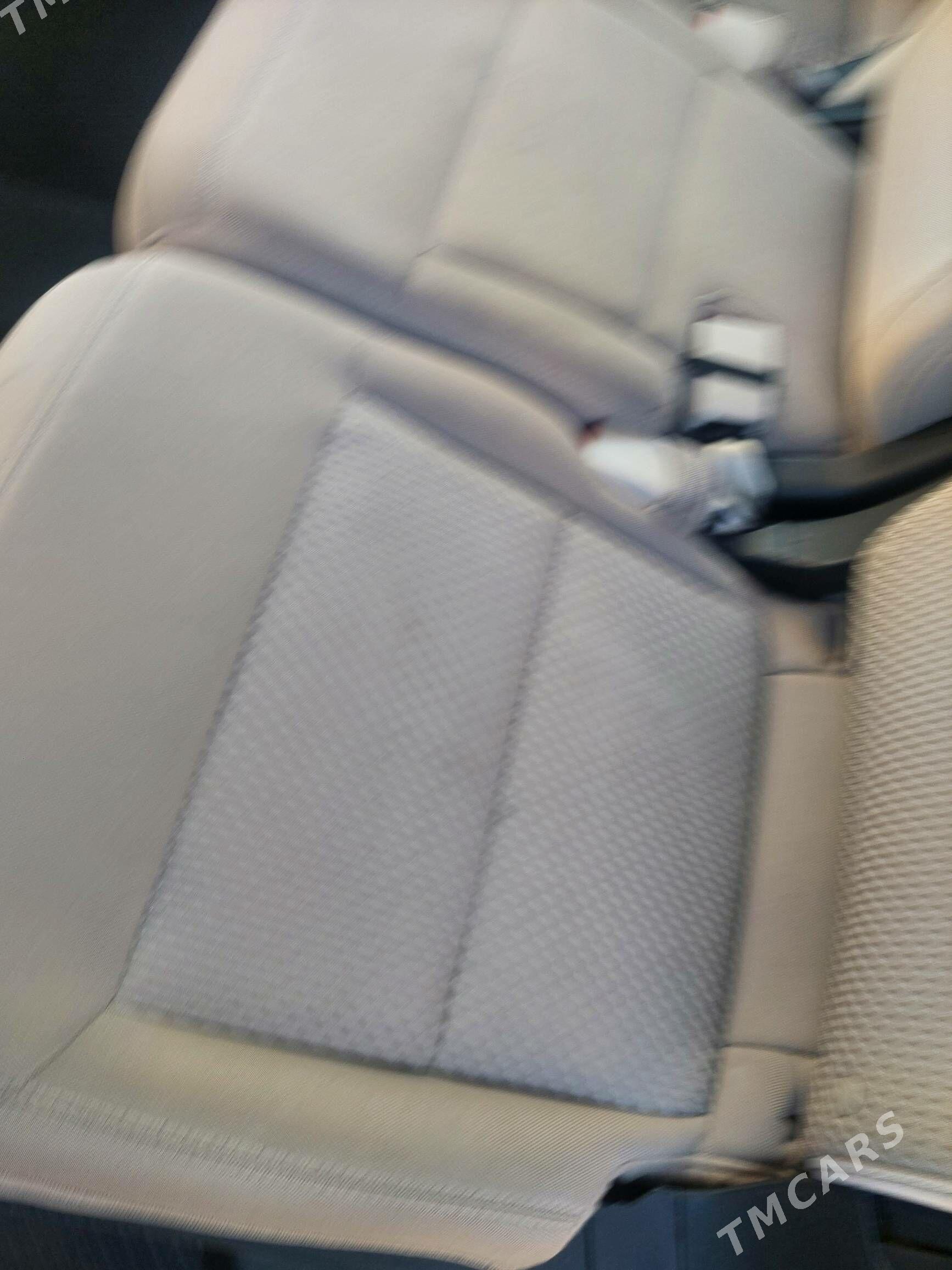 Ford Explorer 2021 - 340 000 TMT - Мир 4 - img 10