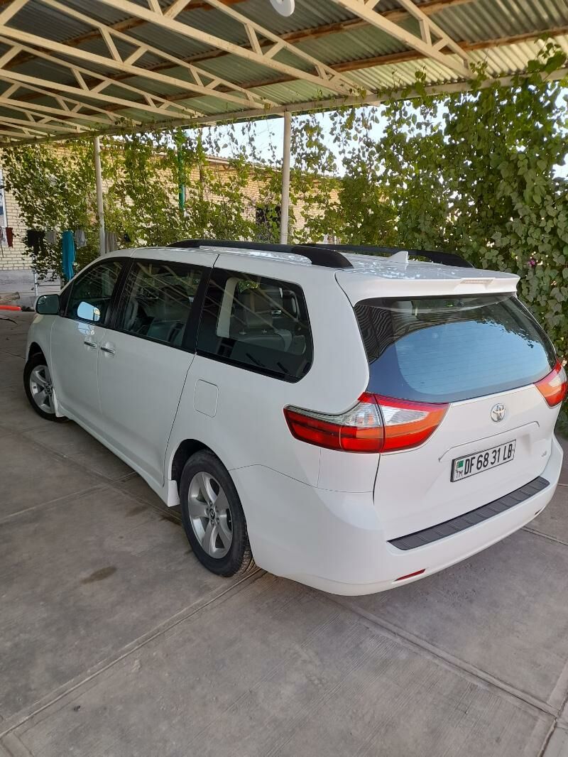 Toyota Sienna 2018 - 360 000 TMT - Ходжамбаз - img 4