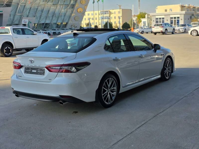 Toyota Camry 2023 - 565 000 TMT - 11 mkr - img 3