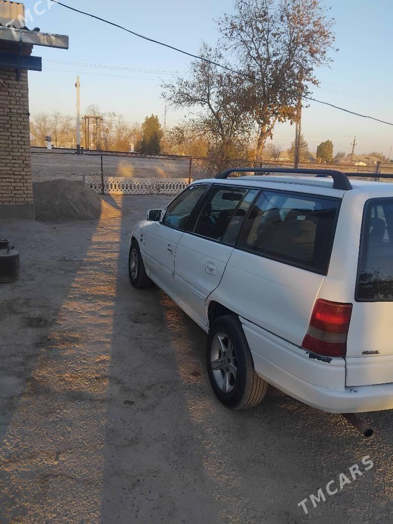 Opel Astra 1994 - 40 000 TMT - Кака - img 3
