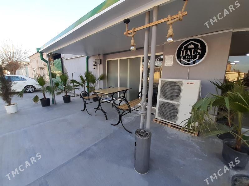 ,,HAUS,, kafe - Хитровка - img 1