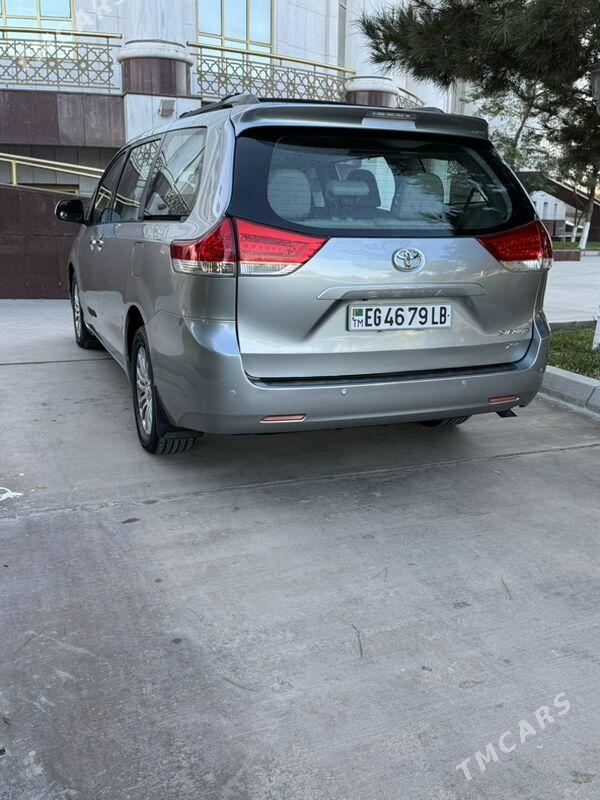 Toyota Sienna 2013 - 320 000 TMT - Туркменабат - img 5