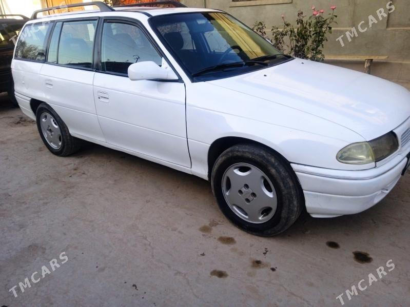 Opel Astra 1995 - 39 000 TMT - Шабатский этрап - img 2