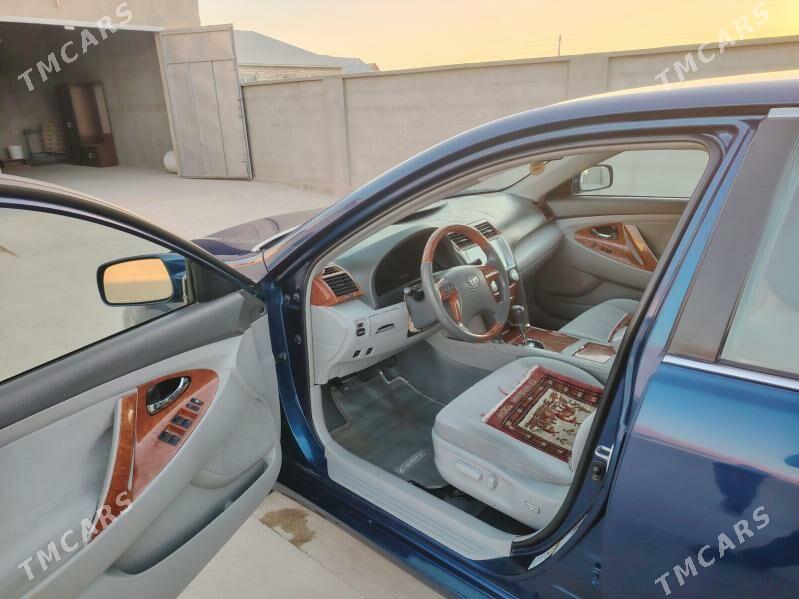 Toyota Camry 2011 - 205 000 TMT - Балканабат - img 5
