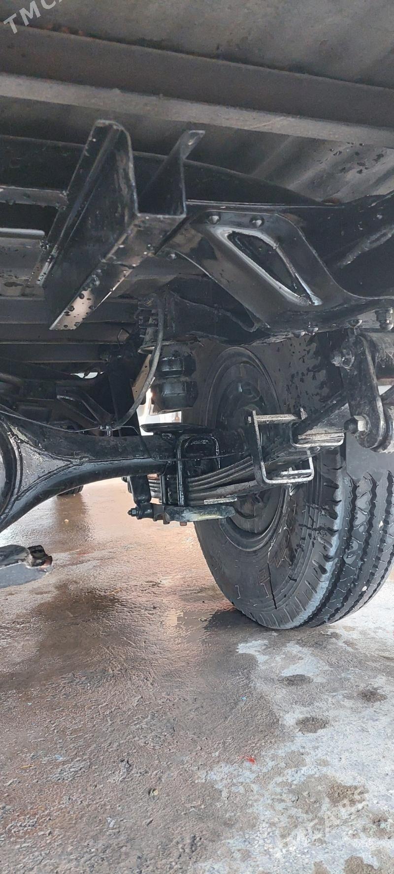 Toyota Hilux 2014 - 140 000 TMT - Ашхабад - img 9