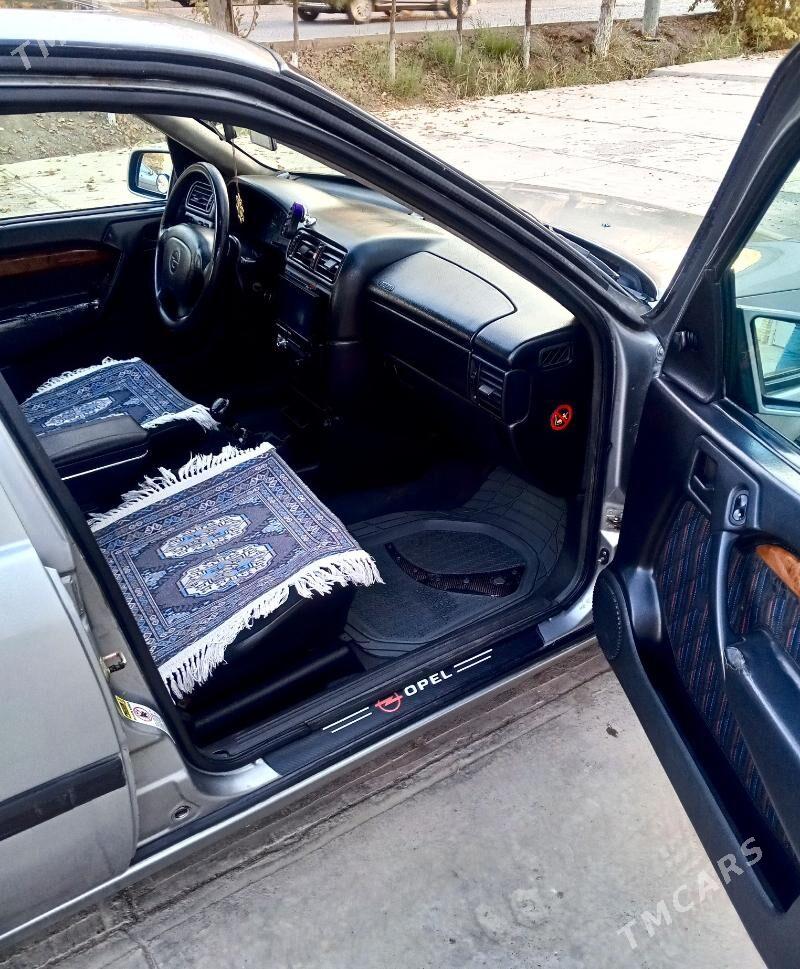 Opel Vectra 1994 - 65 000 TMT - Мары - img 6