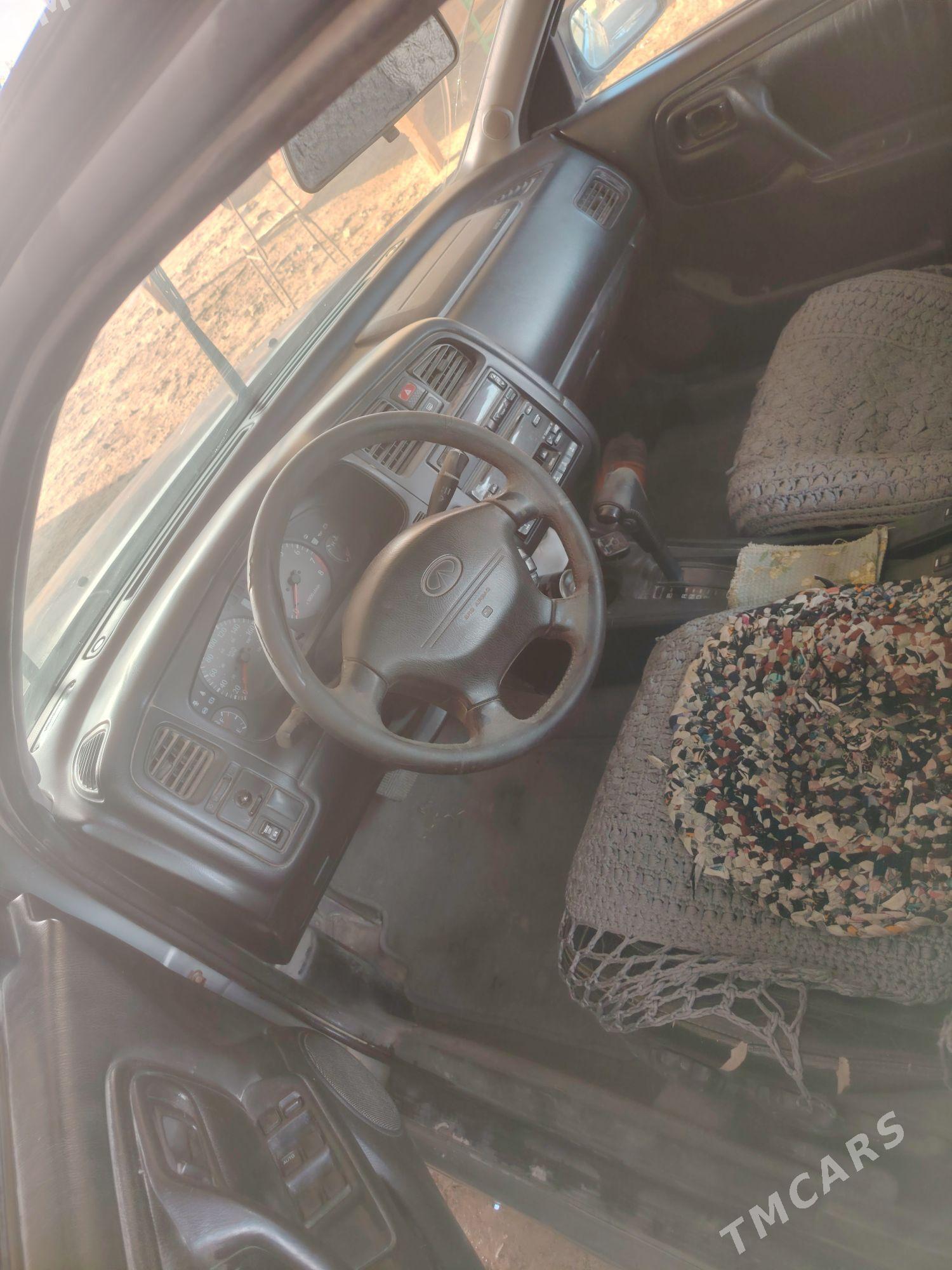 Infiniti G20 1999 - 25 000 TMT - Mary - img 3