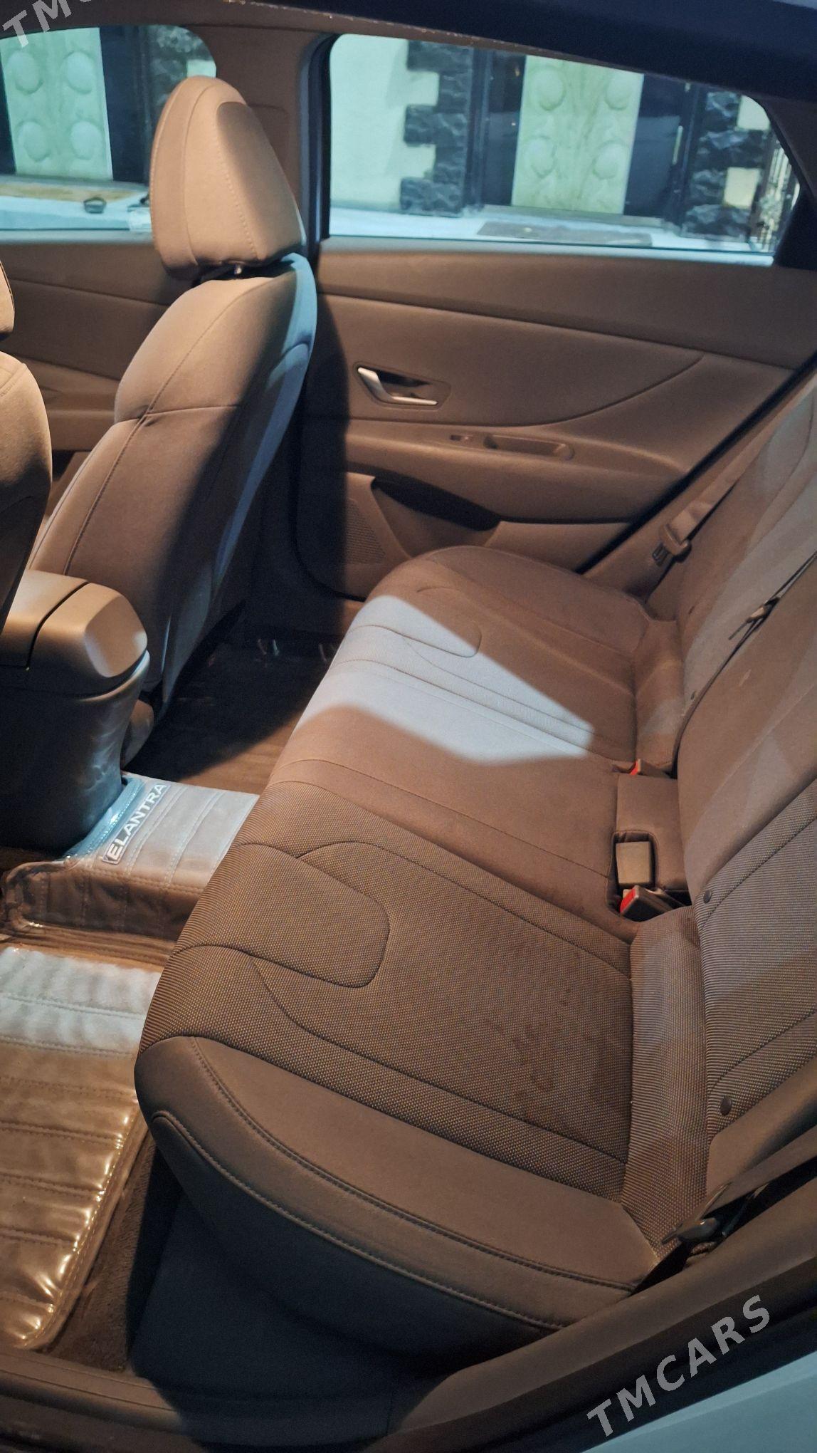 Hyundai Elantra 2021 - 245 000 TMT - Büzmeýin - img 7