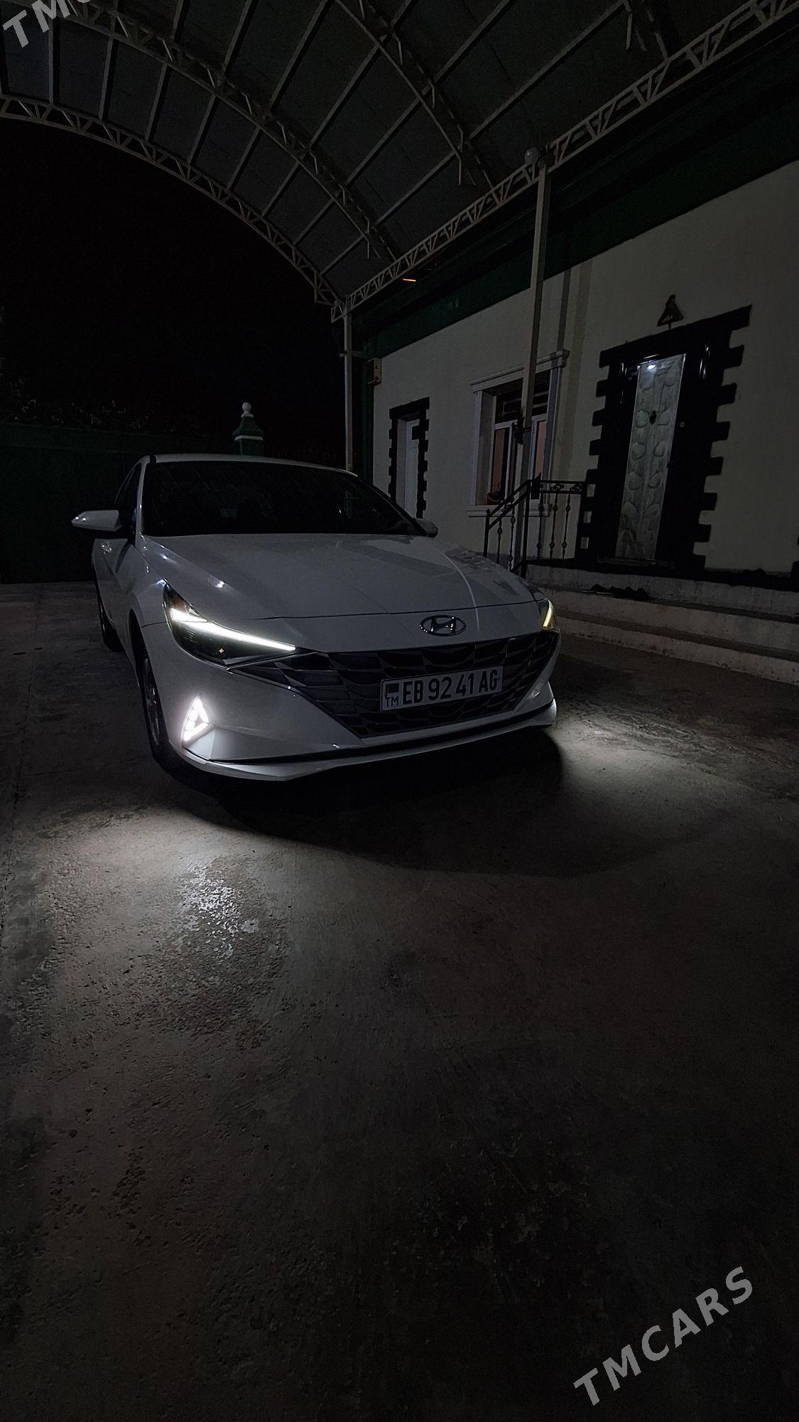 Hyundai Elantra 2021 - 245 000 TMT - Büzmeýin - img 2