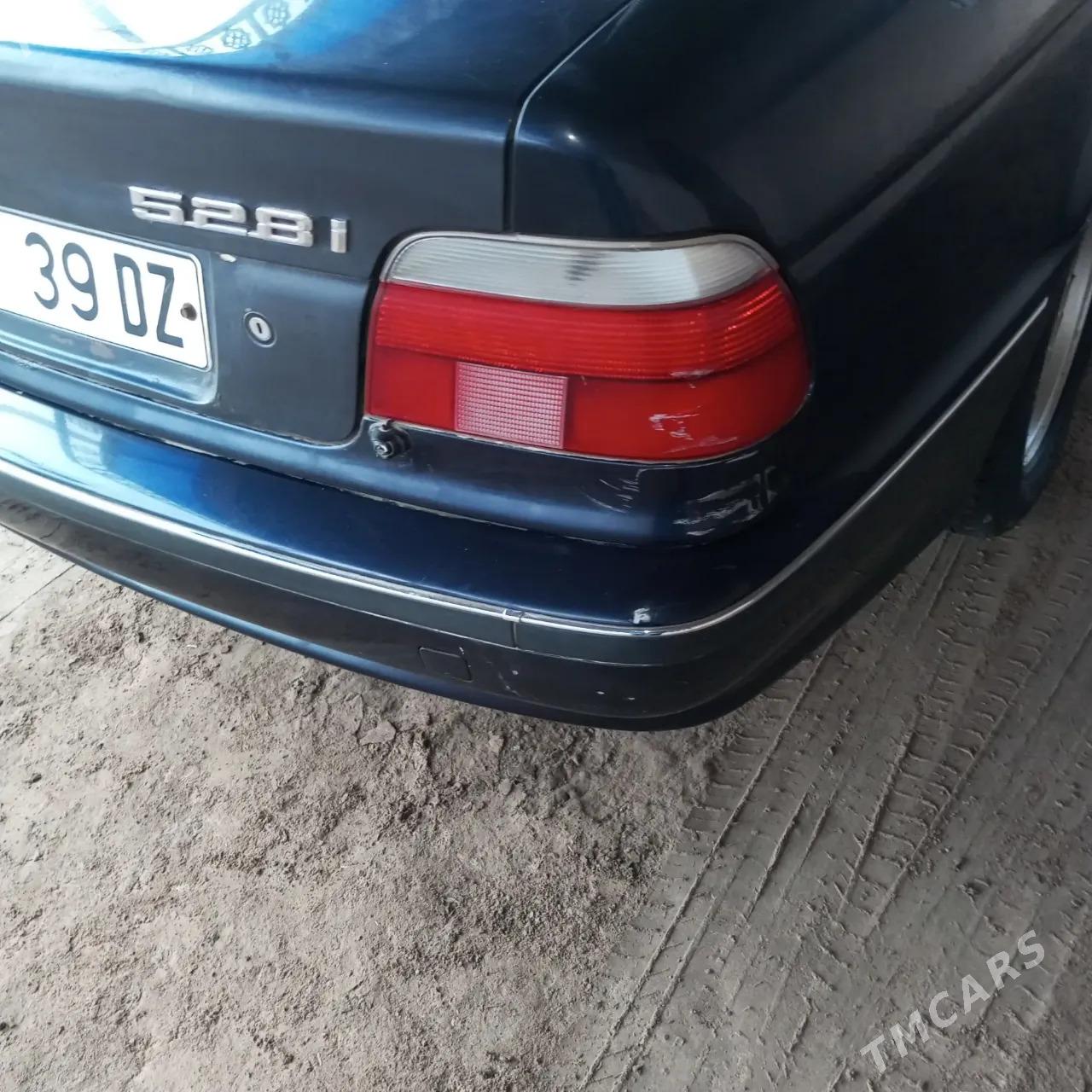 BMW 528 1998 - 75 000 TMT - Акдепе - img 9