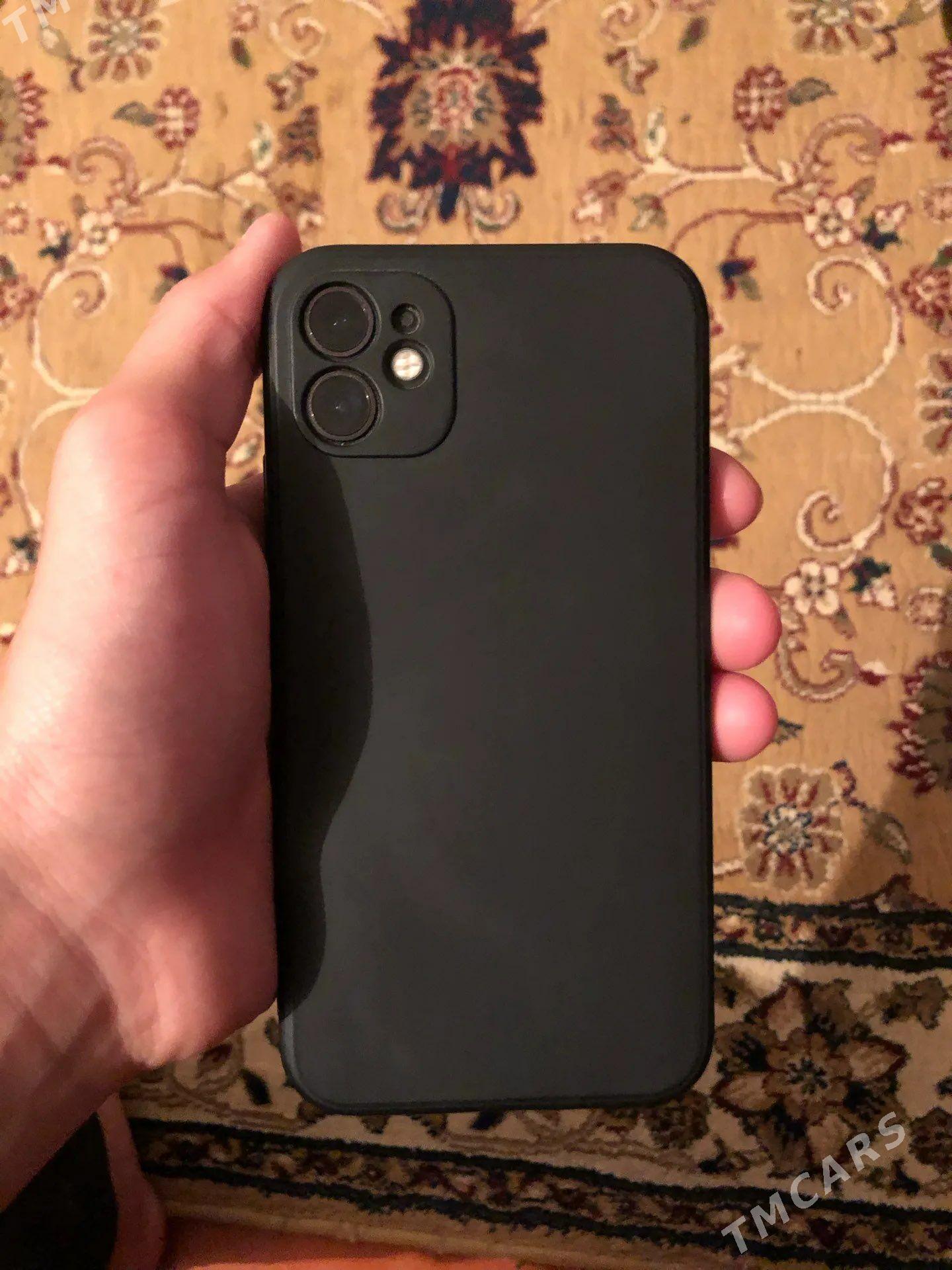 iPhone 11 - Дянев - img 3