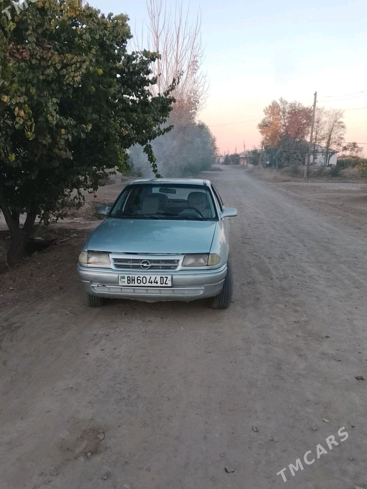 Opel Astra 1993 - 25 000 TMT - Şabat etr. - img 2