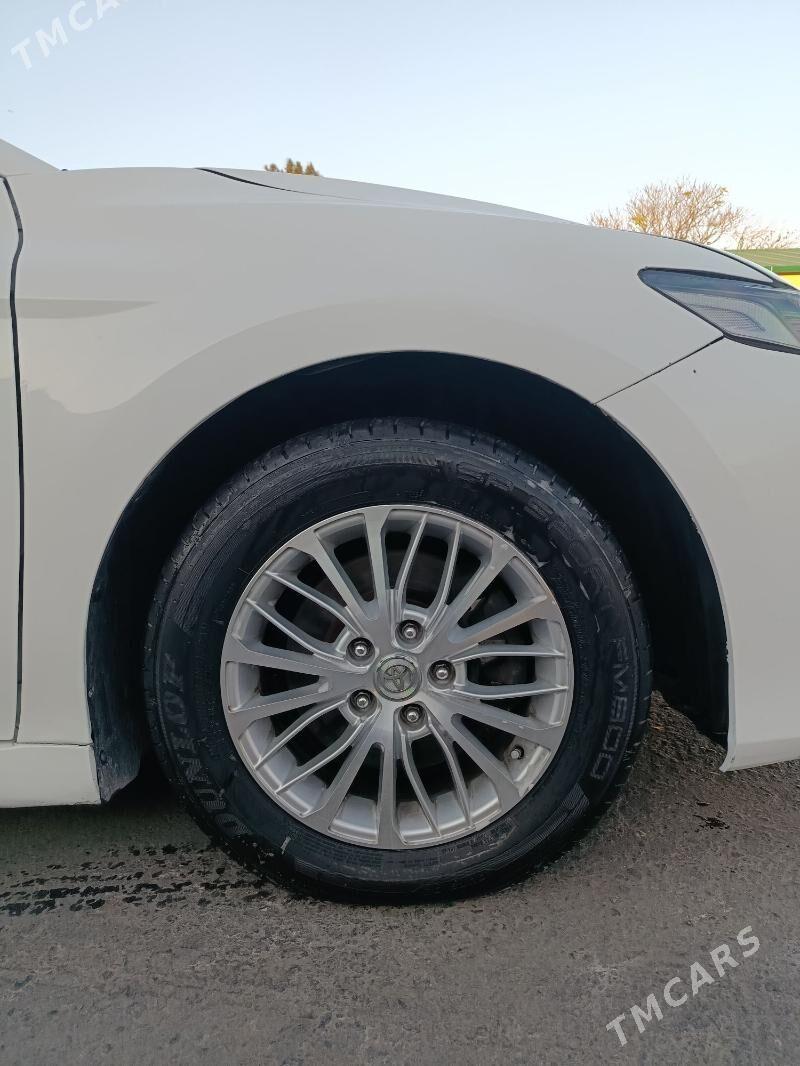 Toyota Camry 2022 - 270 000 TMT - Täze zaman - img 3