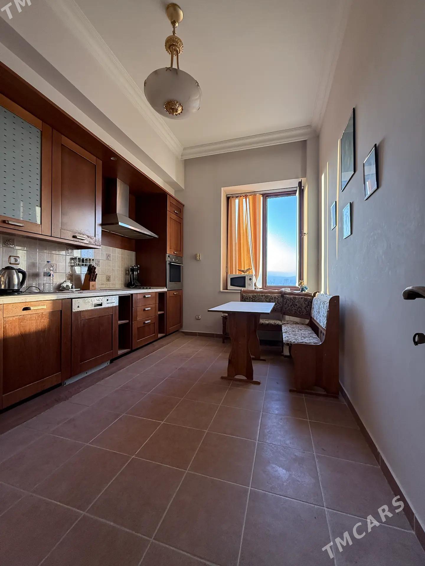 Nebitgaz elitka 3 kom arzan - Нефтегаз (ул. Андалиб-Юбилейная) - img 1