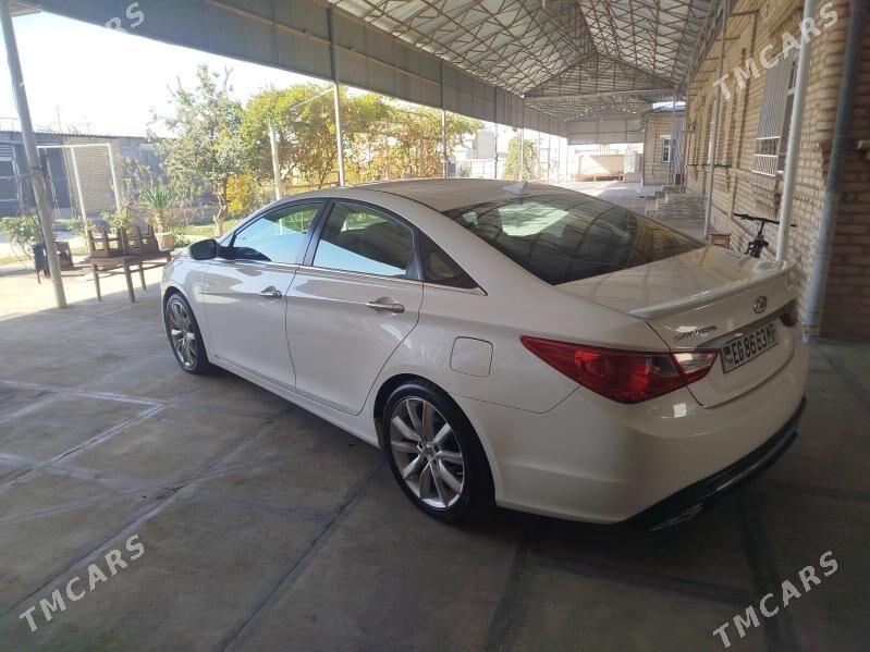 Hyundai Sonata 2011 - 138 000 TMT - Мары - img 5