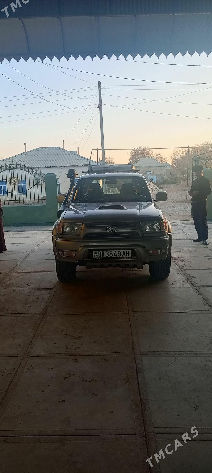 Toyota 4Runner 2002 - 220 000 TMT - Бабадайхан - img 3