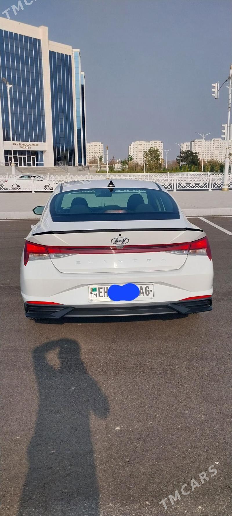 Hyundai Elantra 2022 - 242 000 TMT - Бузмеин - img 3