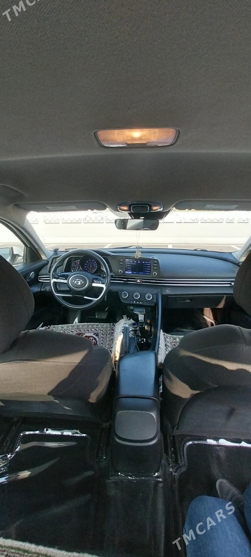 Hyundai Elantra 2022 - 242 000 TMT - Бузмеин - img 9