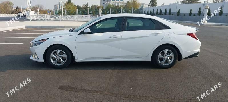 Hyundai Elantra 2022 - 242 000 TMT - Бузмеин - img 8