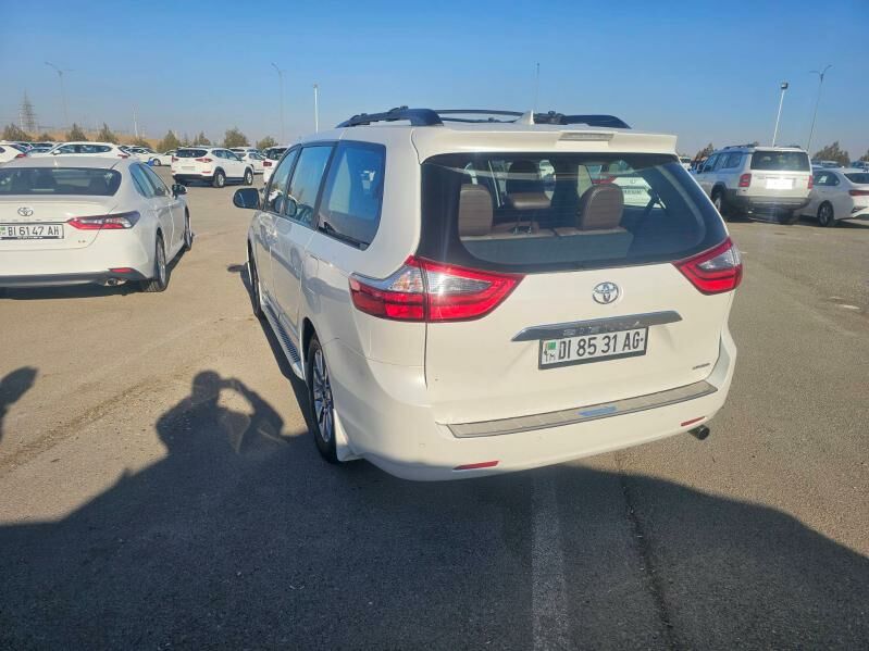 Toyota Sienna 2019 - 615 000 TMT - Aşgabat - img 3