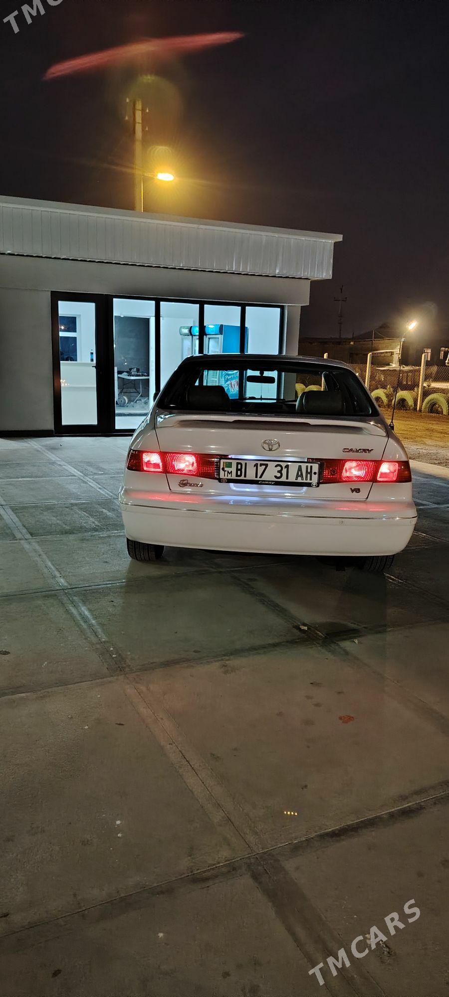Toyota Camry 2001 - 160 000 TMT - Gökdepe - img 2