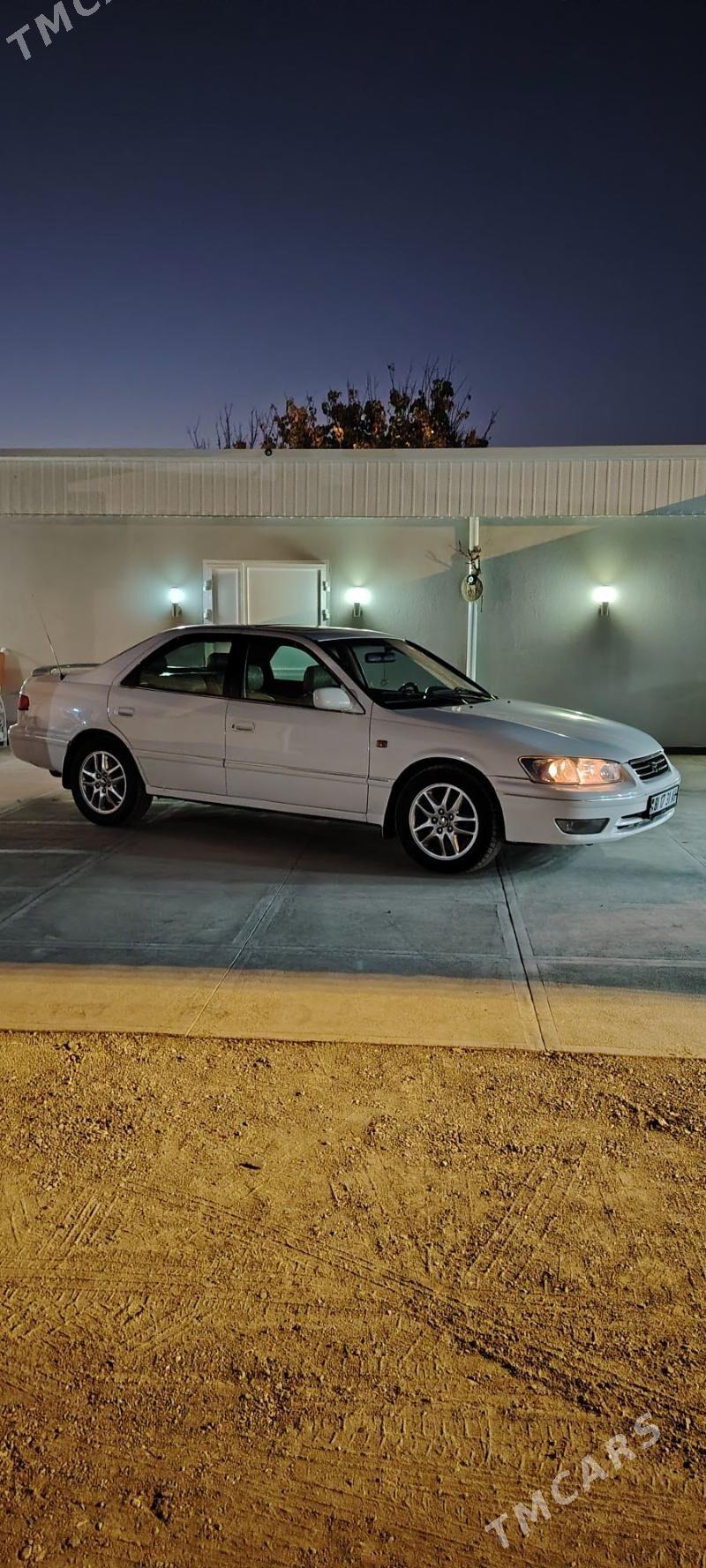 Toyota Camry 2001 - 160 000 TMT - Gökdepe - img 4