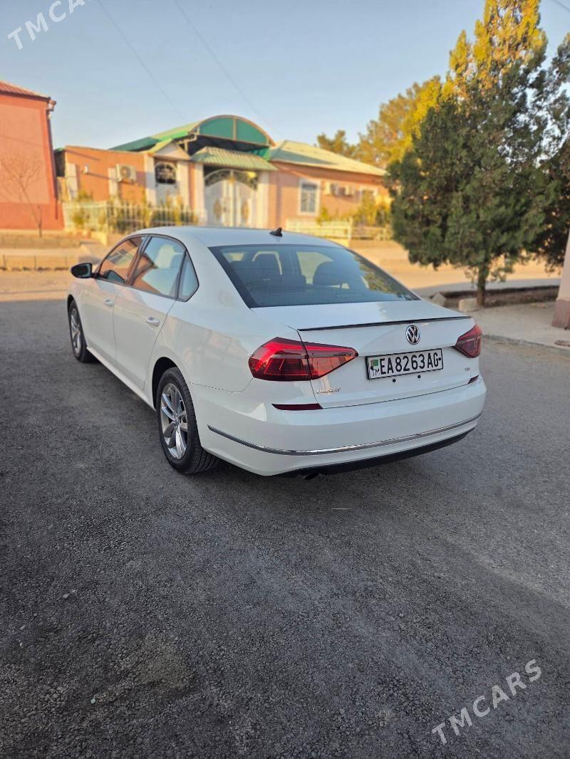 Volkswagen Passat 2018 - 210 000 TMT - Чоганлы - img 4