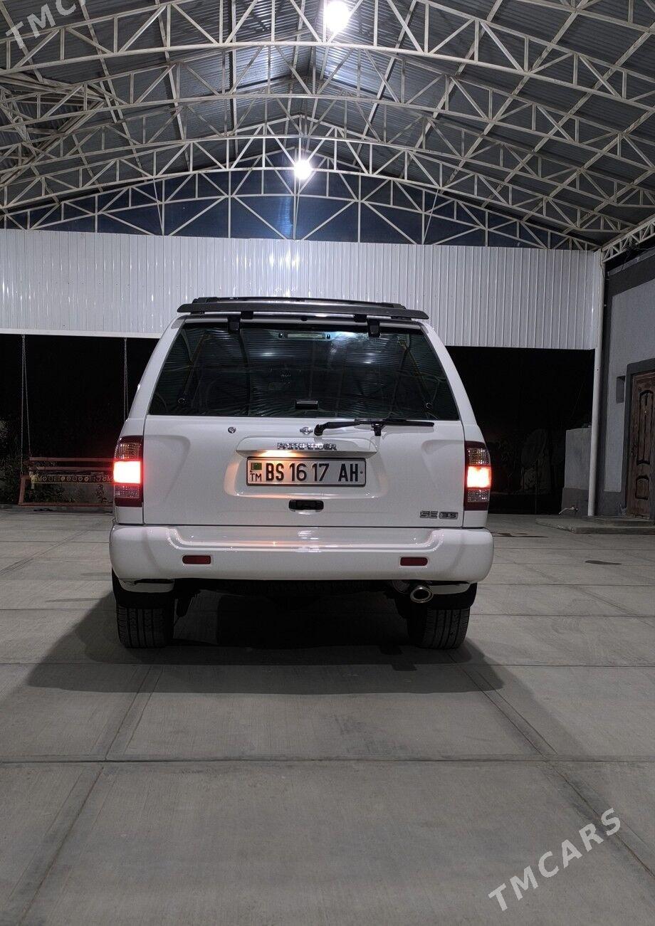 Nissan Pathfinder 2001 - 132 000 TMT - Бахарден - img 3