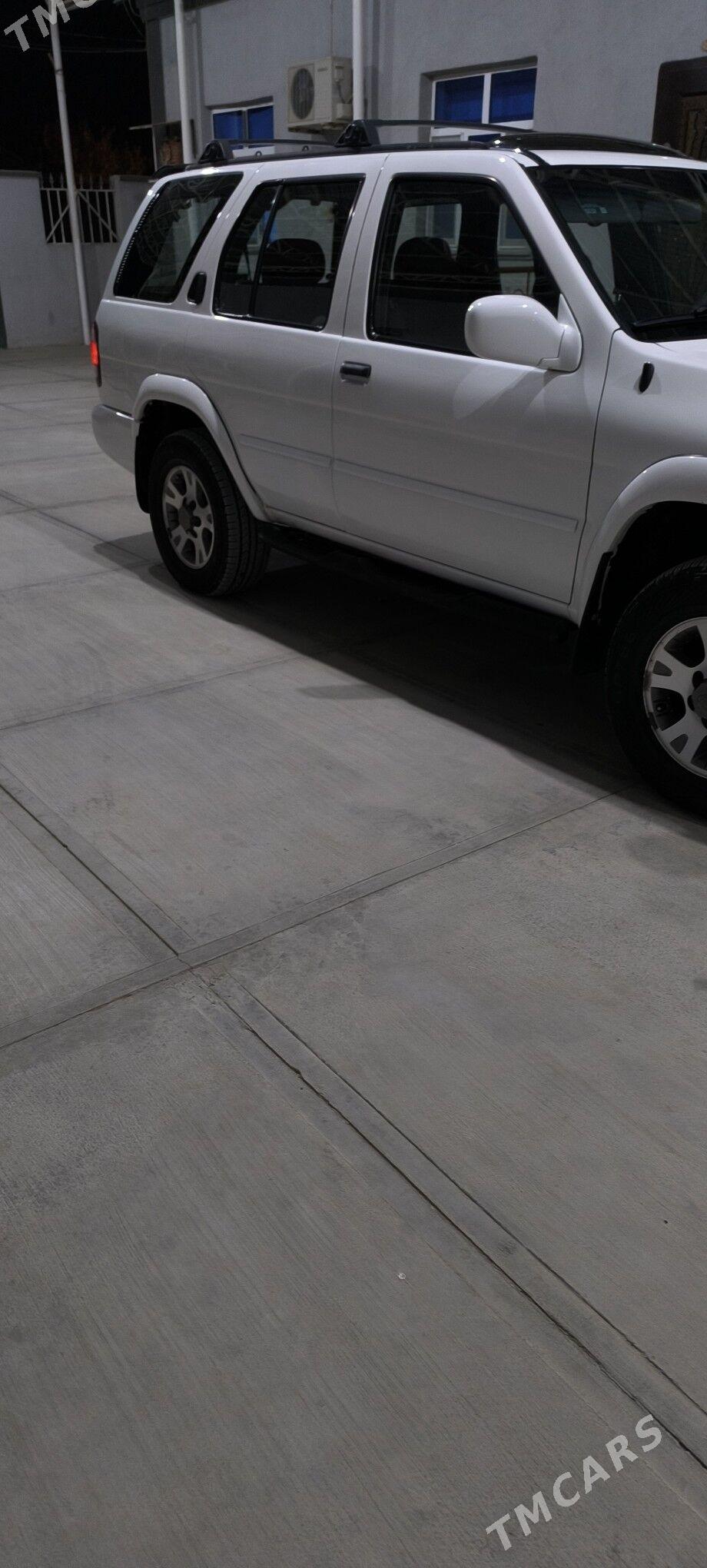 Nissan Pathfinder 2001 - 132 000 TMT - Бахарден - img 4