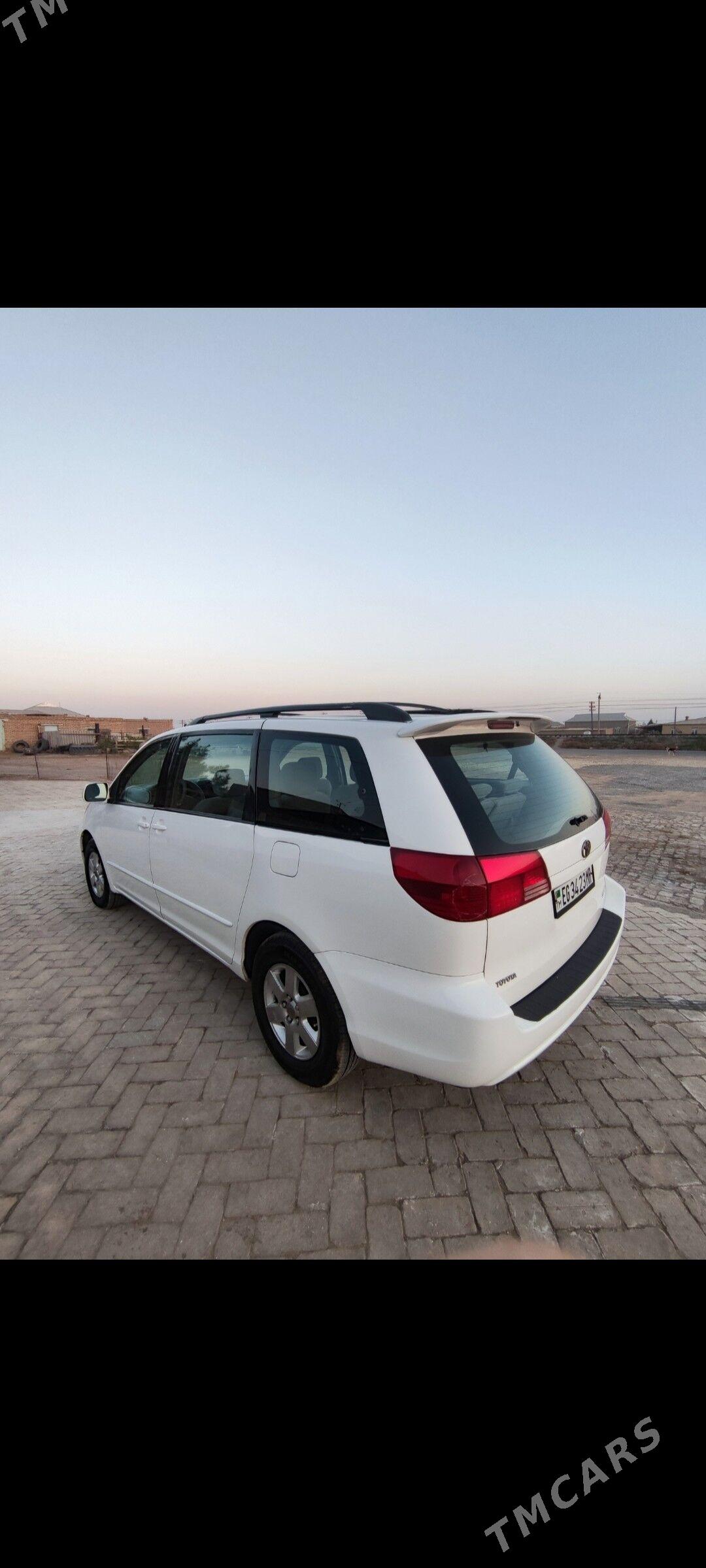 Toyota Sienna 2004 - 172 000 TMT - Baýramaly - img 3