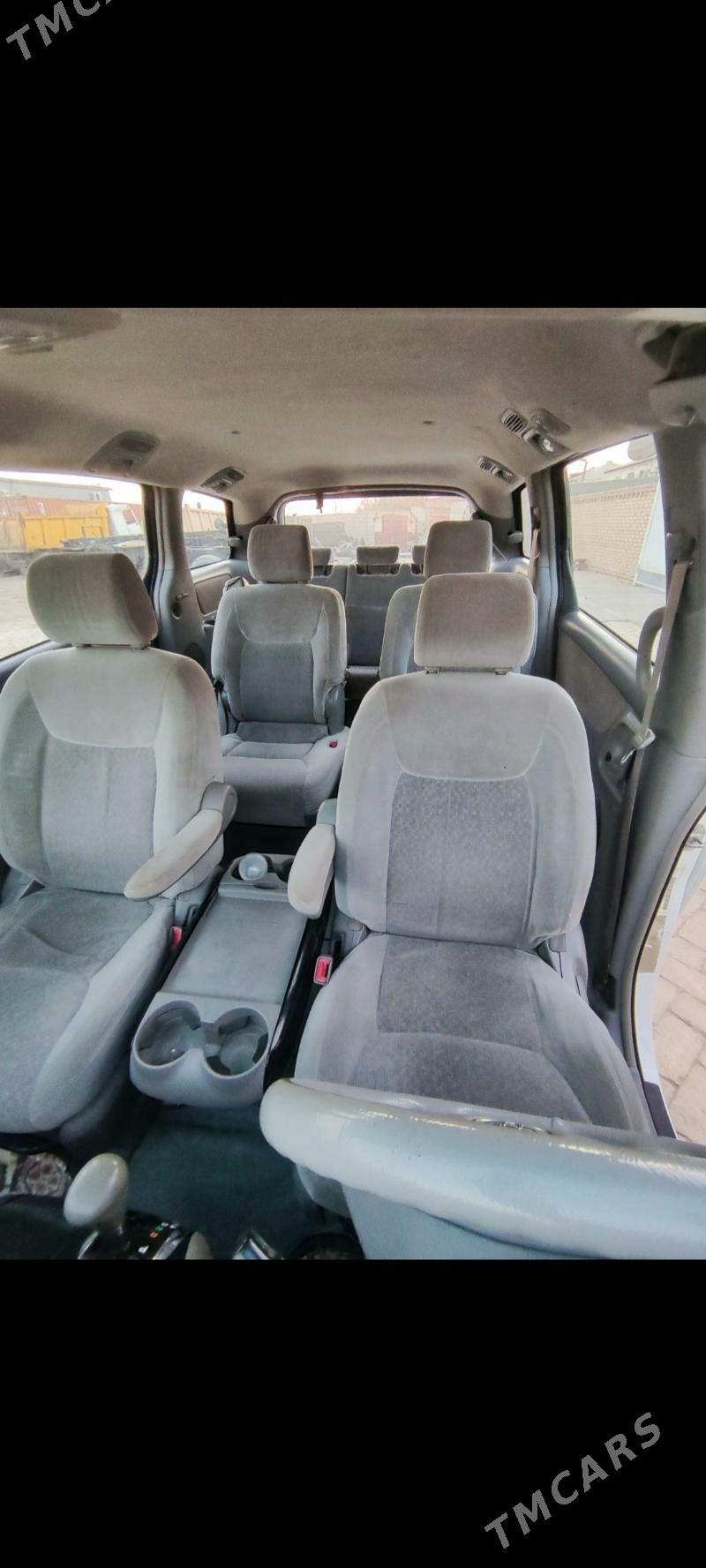 Toyota Sienna 2004 - 172 000 TMT - Baýramaly - img 8