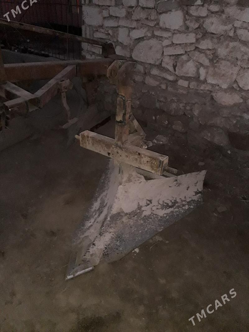 MTZ T-28 1986 - 30 000 TMT - Köýtendag - img 3