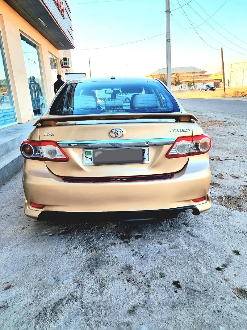 Toyota Corolla 2011 - 148 000 TMT - Дашогуз - img 3