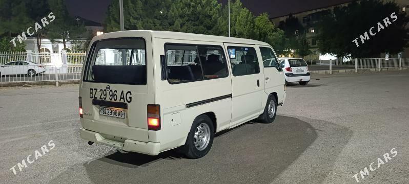 Nissan Urvan 2001 - 100 000 TMT - 6 мкр - img 8