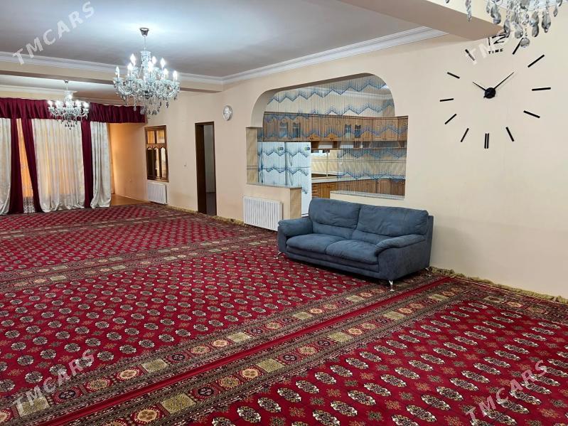 Ленига Айтакова - ул. Туркменбаши шаёлы (Ленина) - img 1