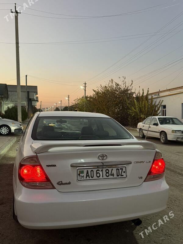 Toyota Camry 2003 - 180 000 TMT - Дашогуз - img 3