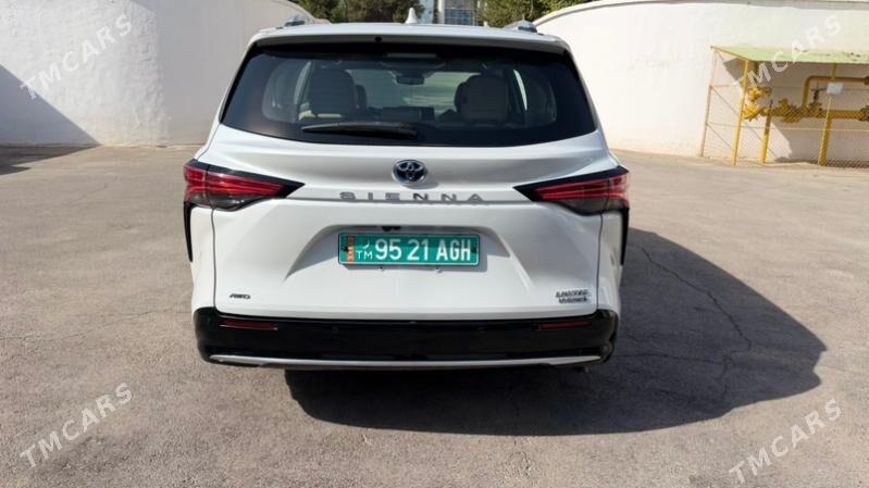 Toyota Sienna 2022 - 705 000 TMT - Aşgabat - img 4