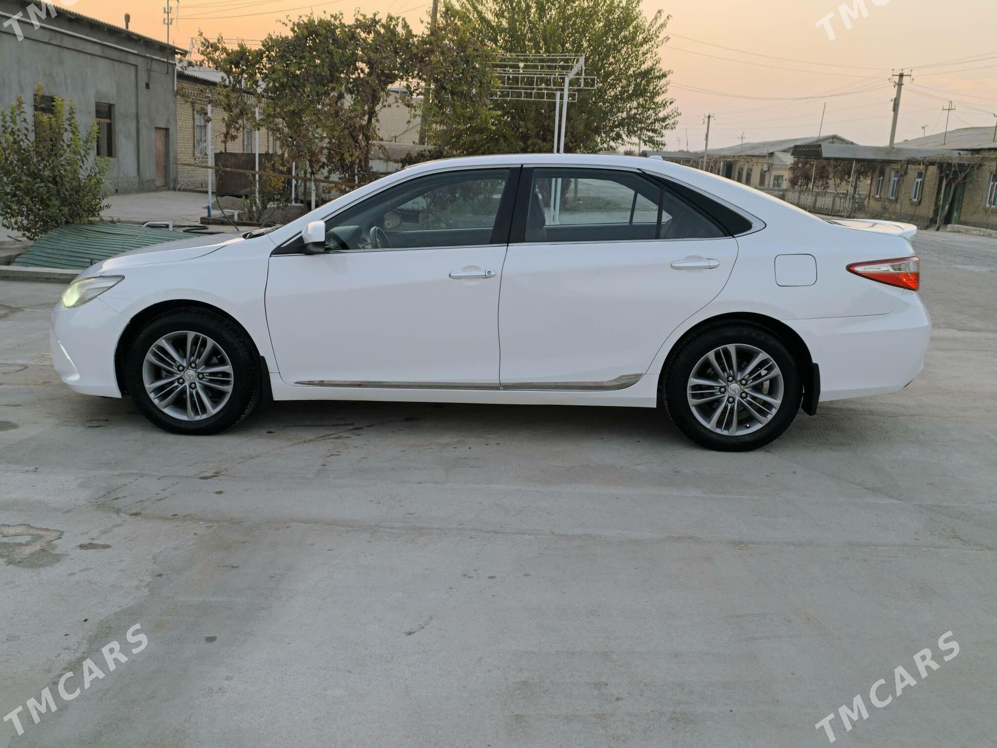 Toyota Camry 2017 - 230 000 TMT - Туркменабат - img 3