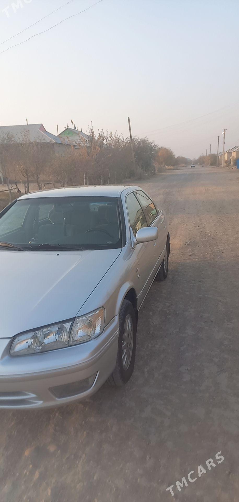 Toyota Camry 2002 - 138 000 TMT - Aşgabat - img 2