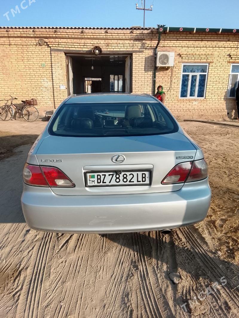 Lexus ES 300 2003 - 180 000 TMT - Дянев - img 4